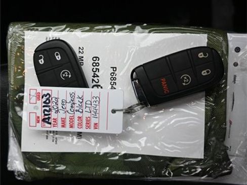 Used 2022 Jeep Compass Limited image 10