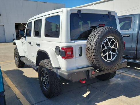 Used 2024 Jeep Wrangler Unlimited Rubicon image 4