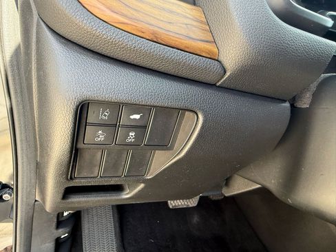 Used 2018 Honda CR-V Touring image 24