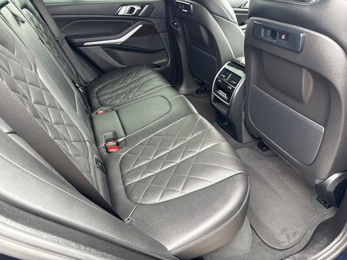 Used 2023 BMW X5 xDrive40i w/ M Sport Package AWD/4WD image 16