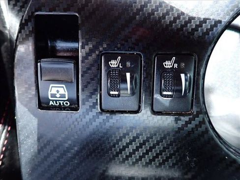 Used 2018 Toyota 4Runner TRD Off-Road Premium AWD/4WD image 17