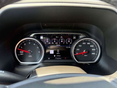 Used 2021 Chevrolet Suburban High Country AWD/4WD image 24