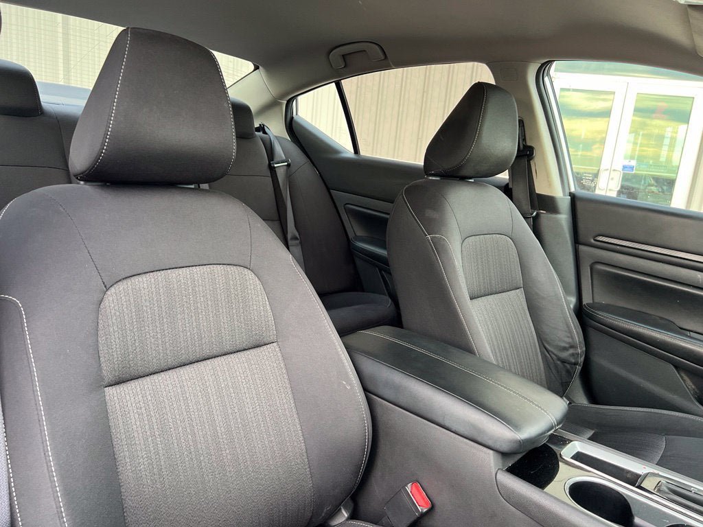 Used 2024 Nissan Altima 2.5 SV FWD image 27