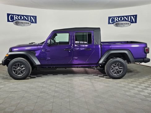 New 2026 Jeep Gladiator Sport image 2