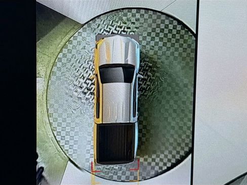 Used 2025 Chevrolet Colorado Z71 w/ Technology Package image 38