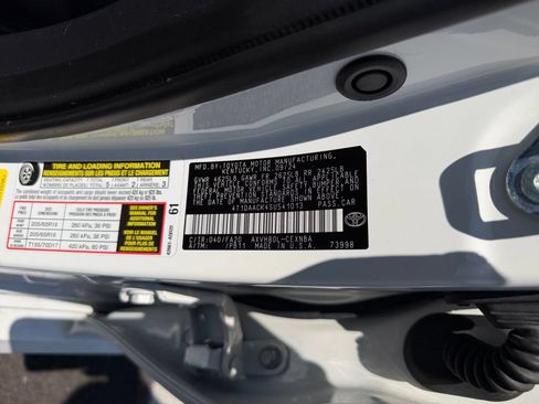 Used 2025 Toyota Camry LE FWD image 30