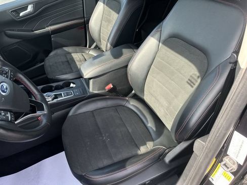 Used 2021 Ford Escape SEL w/ SEL Stealth AWD Package image 15