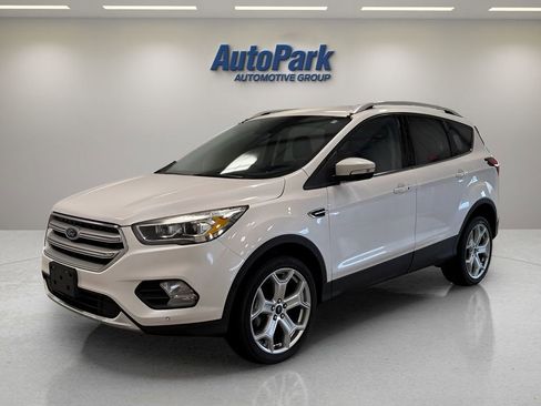 Used 2019 Ford Escape Titanium w/ U9j03 - Titanium Tow Package image 3