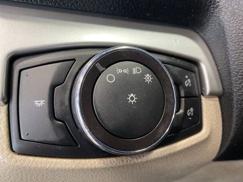 Used 2018 Ford Explorer FWD image 18