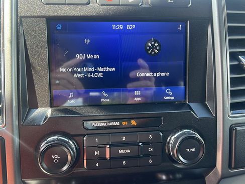 Used 2021 Ford F250 XLT w/ XLT Premium Package AWD/4WD image 19