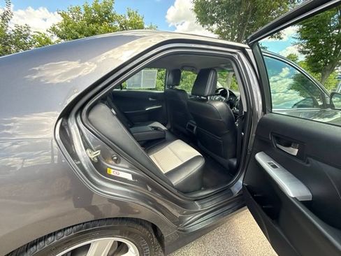 Used 2014 Toyota Camry SE FWD image 30