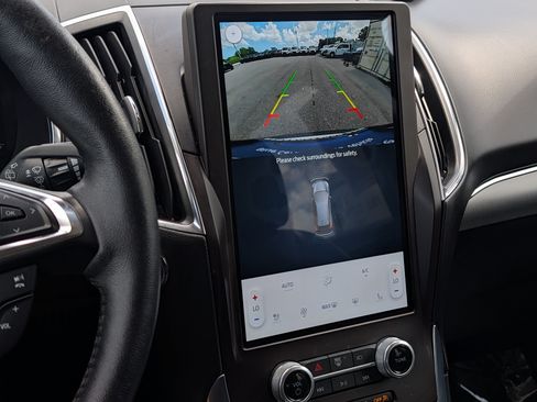 Certified 2021 Ford Edge Titanium FWD image 31