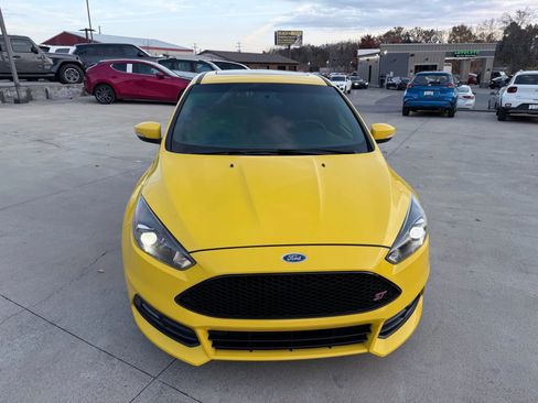 Used 2017 Ford Focus ST w/ Equipment Group 402A image 70