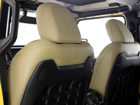 Used 2019 Jeep Wrangler Unlimited Rubicon image 35