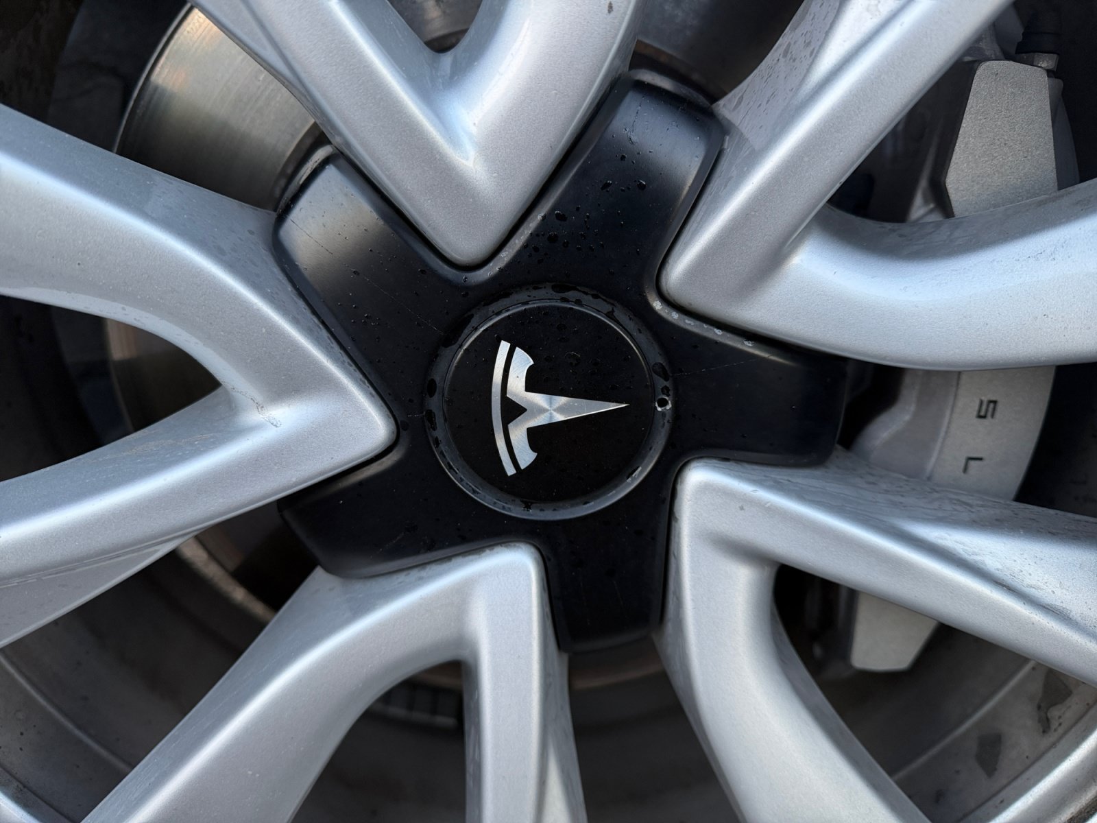 Used 2020 Tesla Model 3 Standard Range RWD image 32