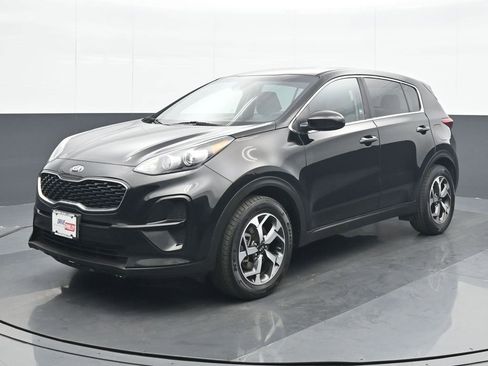 Used 2020 Kia Sportage LX image 2