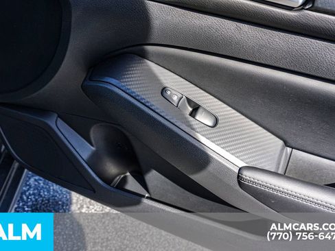 Used 2025 Nissan Altima 2.5 SV image 51