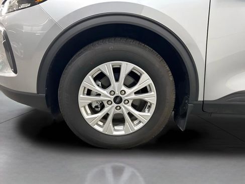 Certified 2024 Ford Escape Active w/ Cold Weather Package FWD image 11