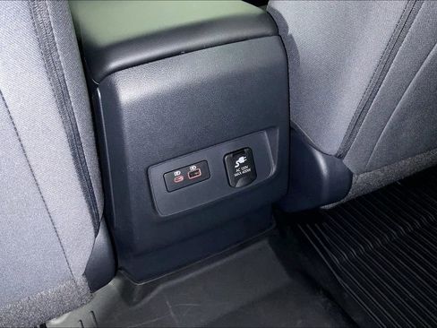 Certified 2025 Nissan Frontier SV w/ SV Convenience Package image 31