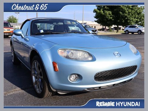 Used 2008 MAZDA MX-5 Miata RWD image 1