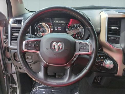 Used 2022 RAM 1500 Laramie AWD/4WD image 18