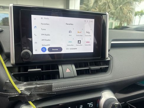 Used 2024 Toyota RAV4 XLE w/ Convenience Package image 5