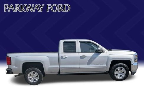 Used 2017 Chevrolet Silverado 1500 LT w/ All Star Edition RWD image 4