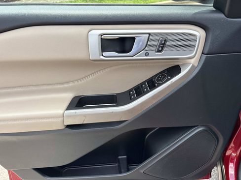 Used 2023 Ford Explorer Limited RWD image 12