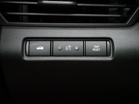 Used 2025 Nissan Altima 2.5 SV image 26