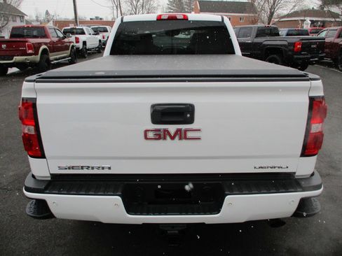Used 2015 GMC Sierra 2500 Denali w/ Driver Alert Package image 4