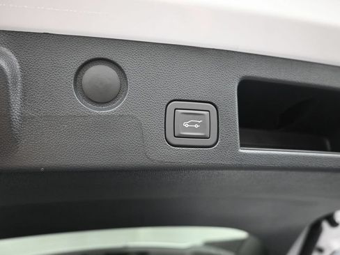 New 2027 GMC Terrain Elevation w/ Elevation Premium Package AWD/4WD image 12