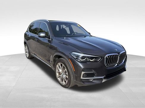 Used 2022 BMW X5 xDrive40i AWD/4WD image 3