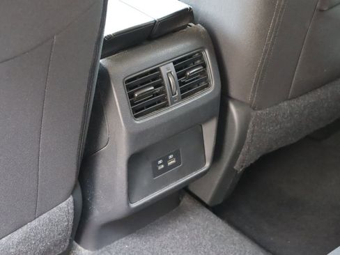 Used 2023 Nissan Rogue SV FWD image 18