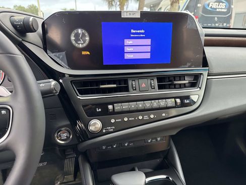 New 2025 Lexus ES 350 w/ Premium Package image 24