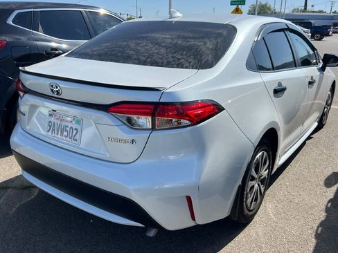 Used 2022 Toyota Corolla LE FWD image 4