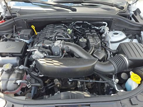 Used 2025 Dodge Durango GT AWD/4WD image 11