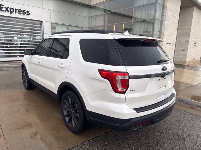 Used 2018 Ford Explorer XLT w/ Equipment Group 202A FWD image 7