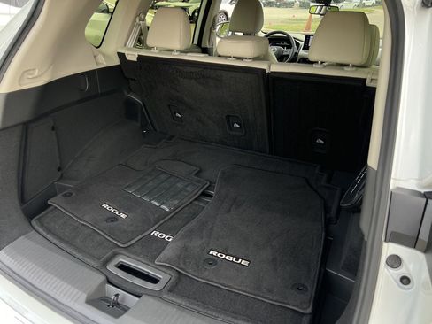 Certified 2025 Nissan Rogue SL AWD/4WD image 24