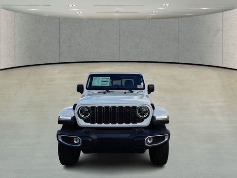 New 2026 Jeep Gladiator Sport AWD/4WD image 2