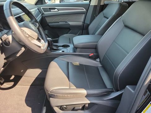 Certified 2021 Volkswagen Atlas SE w/ Panoramic Sunroof Package FWD image 17