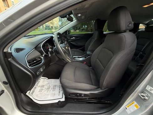 Used 2020 Chevrolet Malibu LT FWD image 28