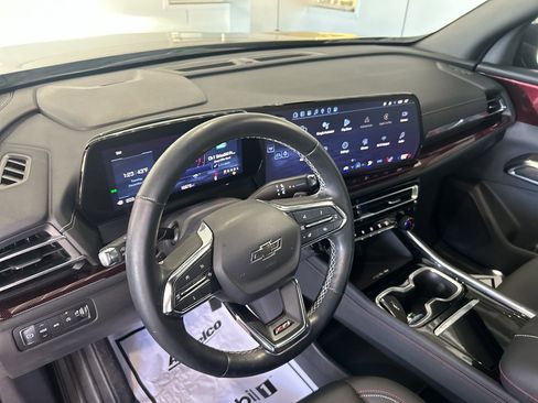 Used 2024 Chevrolet Traverse Z71 image 17