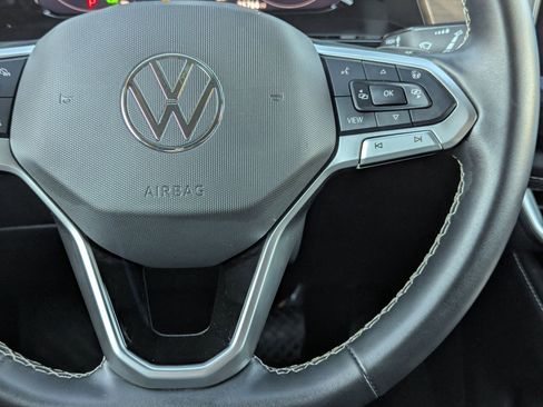 Used 2025 Volkswagen Atlas SE FWD image 22