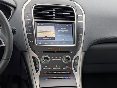 Used 2020 Lincoln Nautilus Reserve image 13