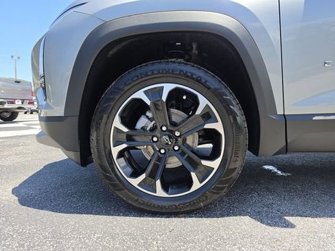 New 2026 Chevrolet Equinox LT w/ Convenience Package II FWD image 36
