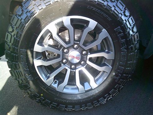 Used 2020 GMC Sierra 1500 AT4 w/ AT4 Premium Package image 25