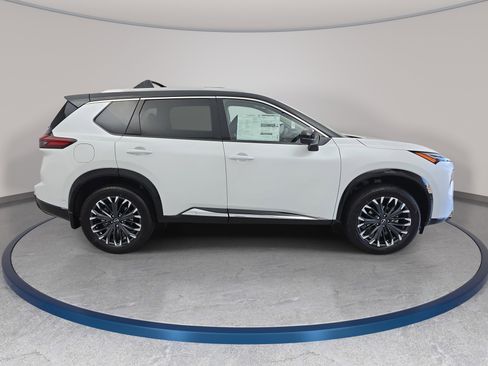 New 2026 Nissan Rogue Platinum w/ Platinum Premium Package AWD/4WD image 4