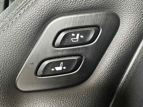 Used 2022 Genesis G70 3.3T image 25