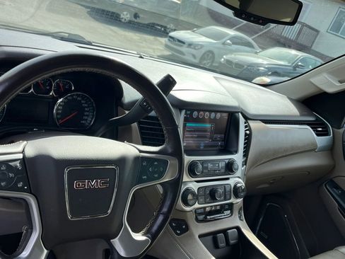 Used 2020 GMC Yukon SLT w/ Open Road Package RWD image 11