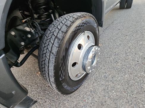 Used 2022 Ford F450 Platinum w/ FX4 Off-Road Package image 18